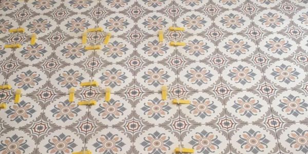Flooring Installation in Bathroom in Algarve